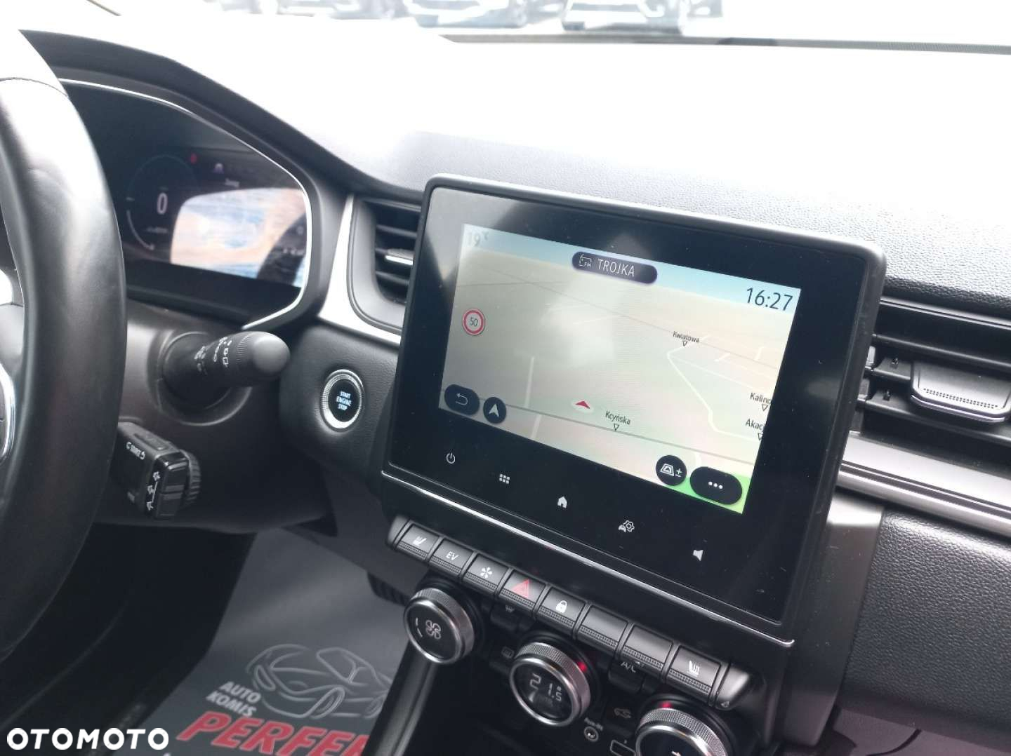 Renault Captur - 16
