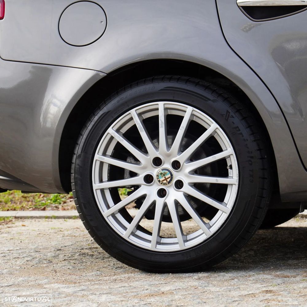 Alfa Romeo 159 Sportwagon 1.9 JTDm 16V Sportiva - 35