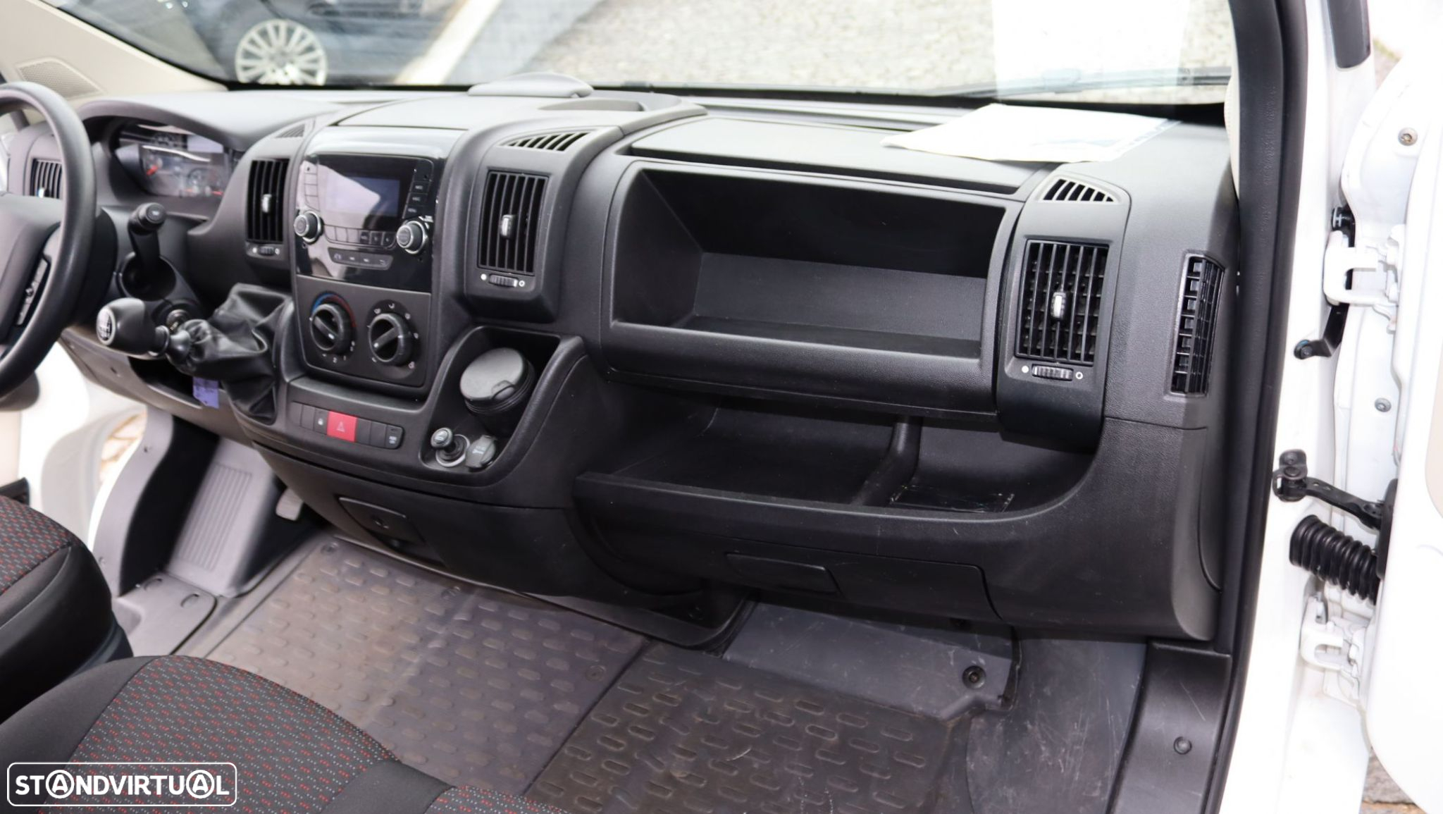 Citroën Jumper 2.0 BlueHDi 35 L4 - 22