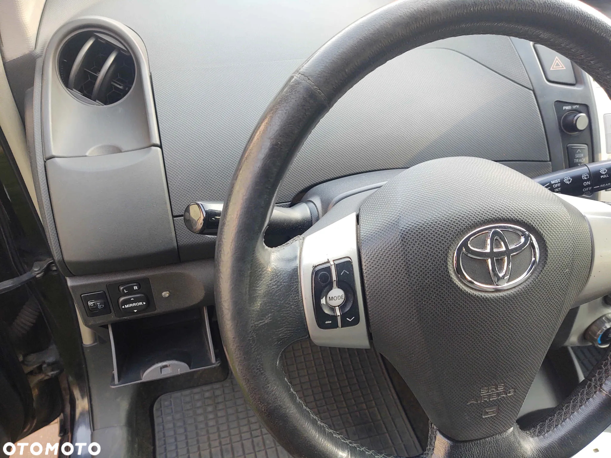 Toyota Yaris 1.3 Sol - 15