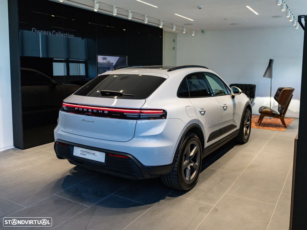 Porsche Macan Electric 4 - 10