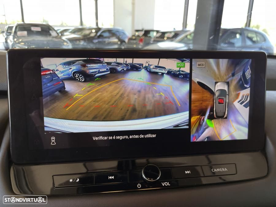Nissan Qashqai 1.3 DIG-T N-Connecta LED+SKY - 20