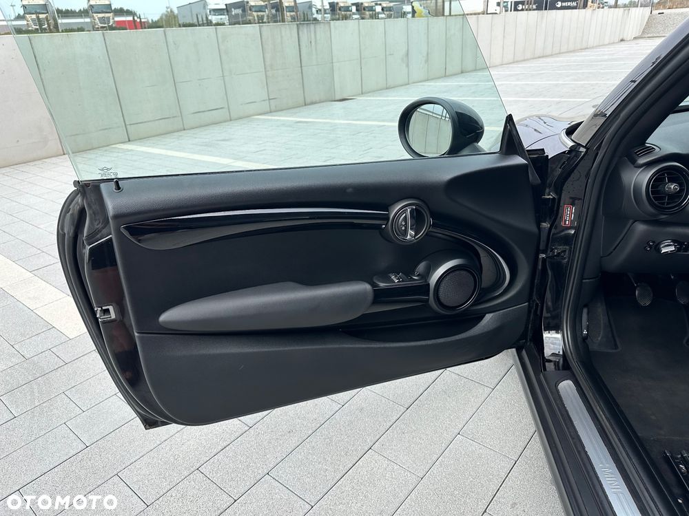 MINI ONE Standard - 13