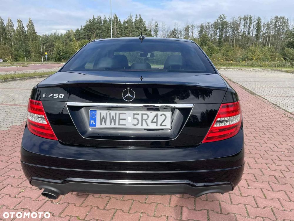Mercedes-Benz Klasa C 250 CGI BlueEff Avantgarde - 7
