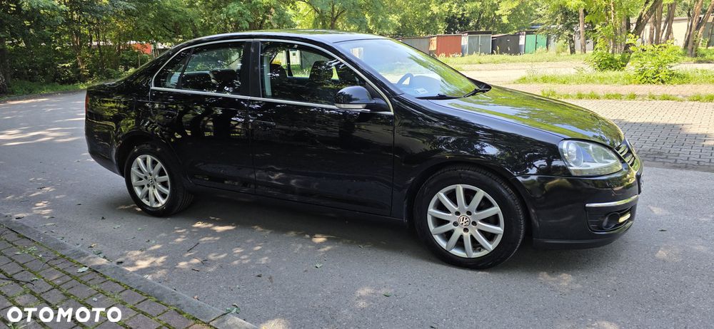 Volkswagen Jetta 2.0 TDI DPF Sportline DSG - 34