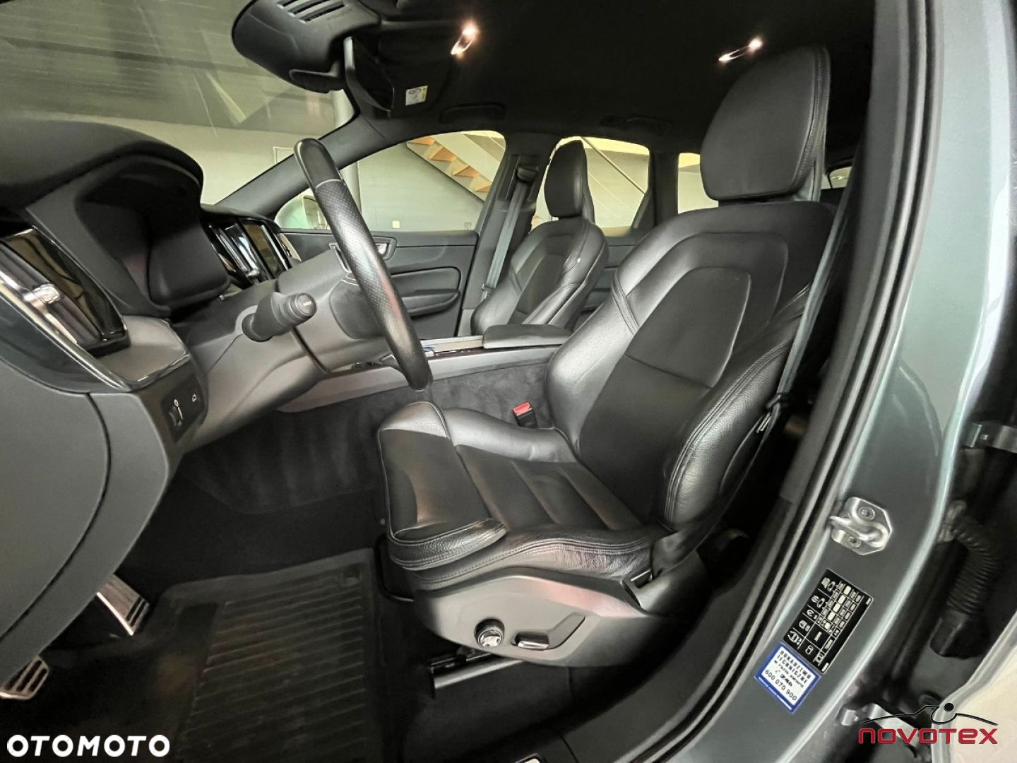 Volvo XC 60 D3 R-Design - 11