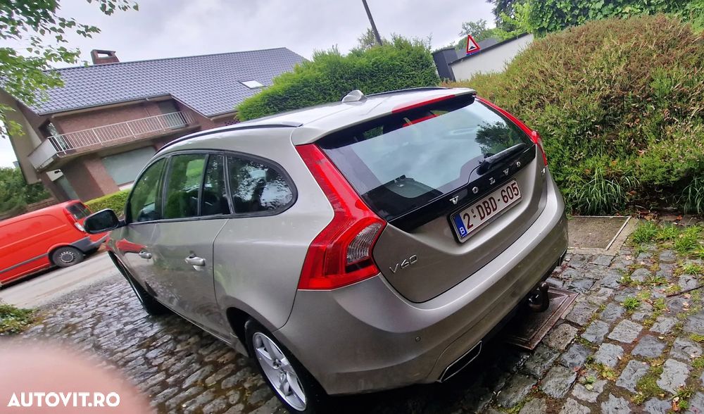 Volvo V60 D4 Momentum - 5
