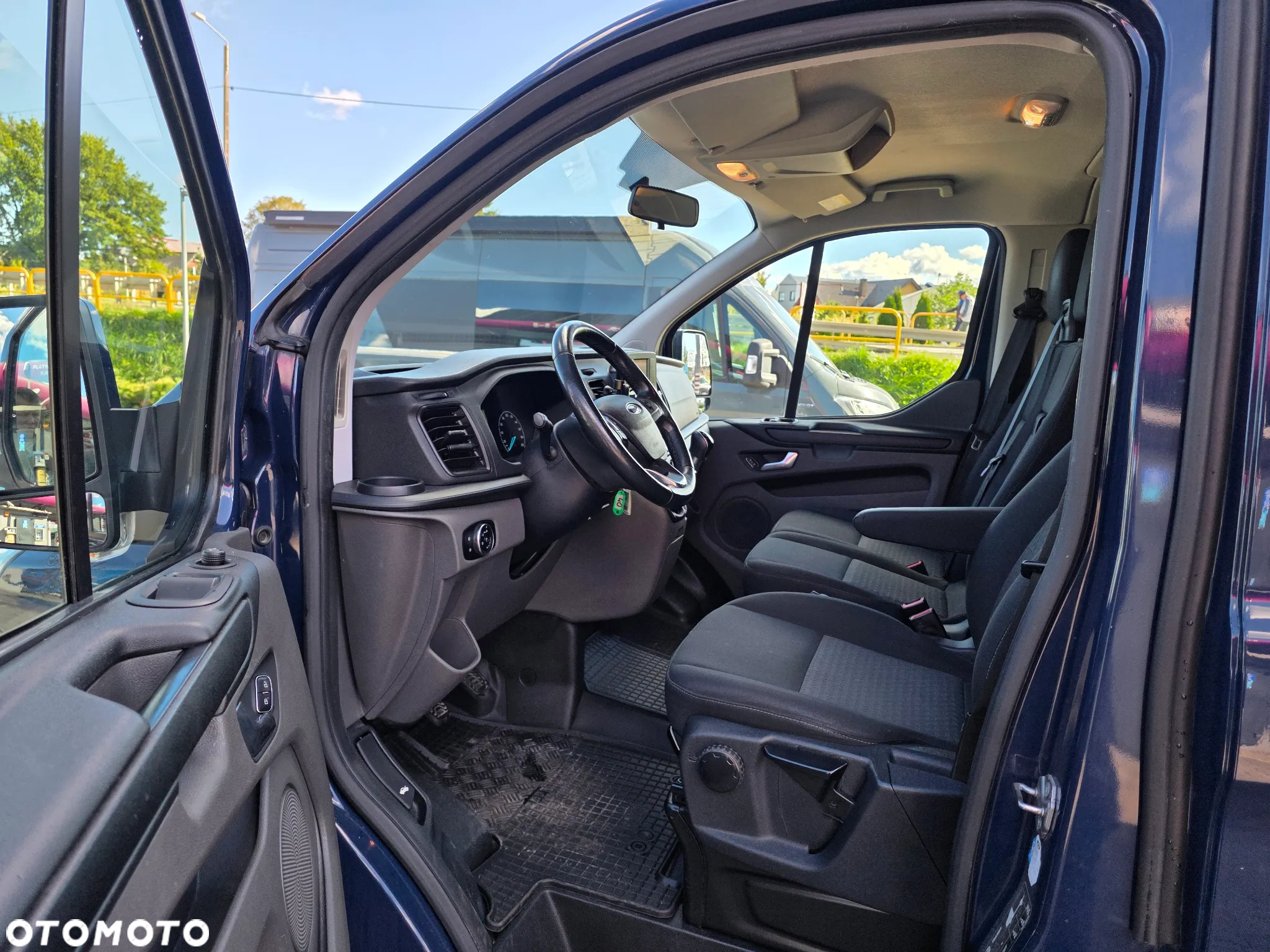 Ford Transit Custom 310 L2H1 Limited - 8