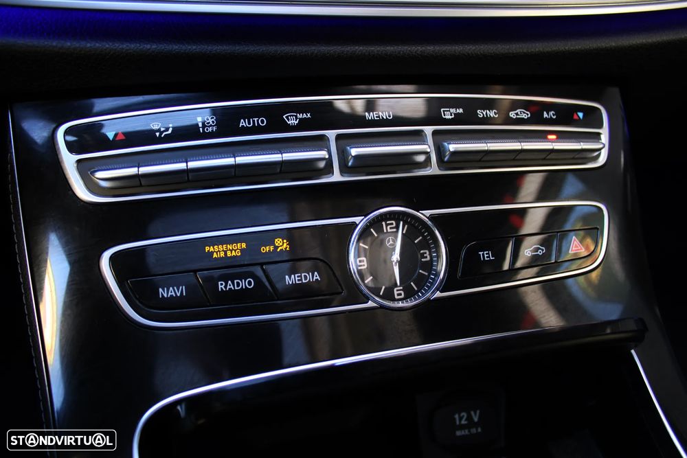 Mercedes-Benz E 220 d 4Matic 9G-TRONIC AMG Line - 45