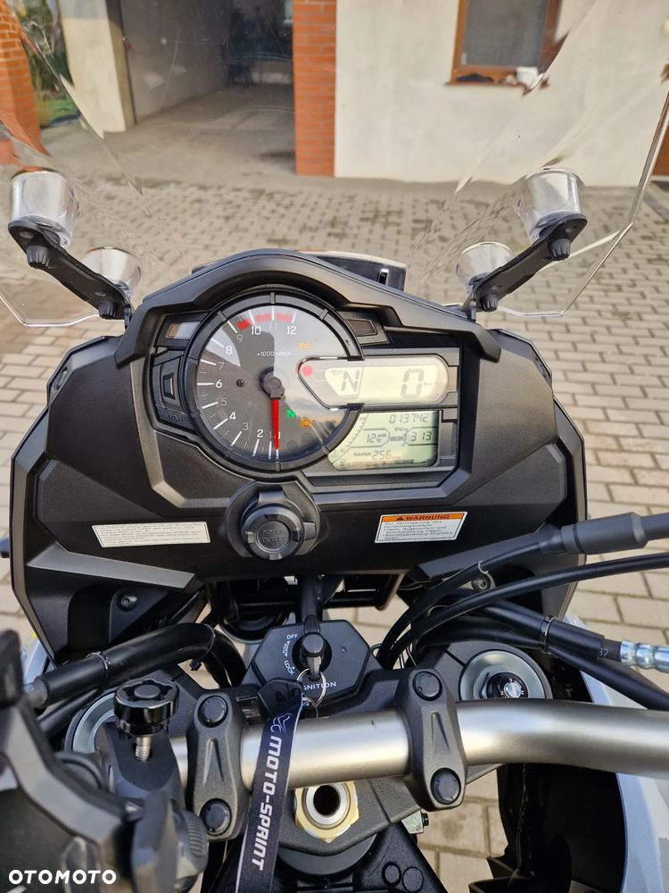 Suzuki V-STROM - 12