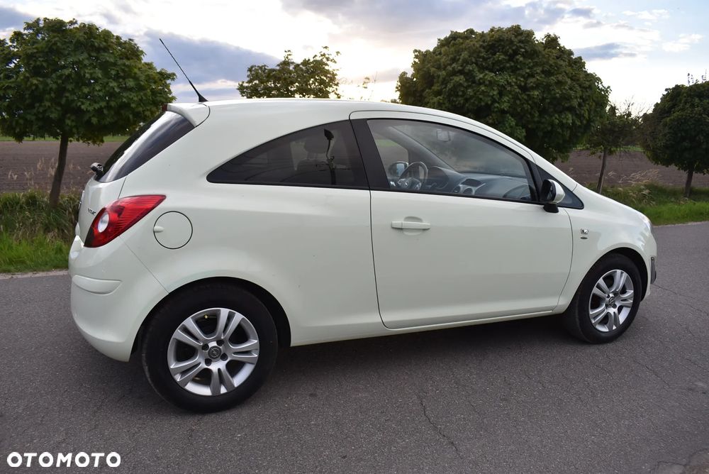Opel Corsa - 16