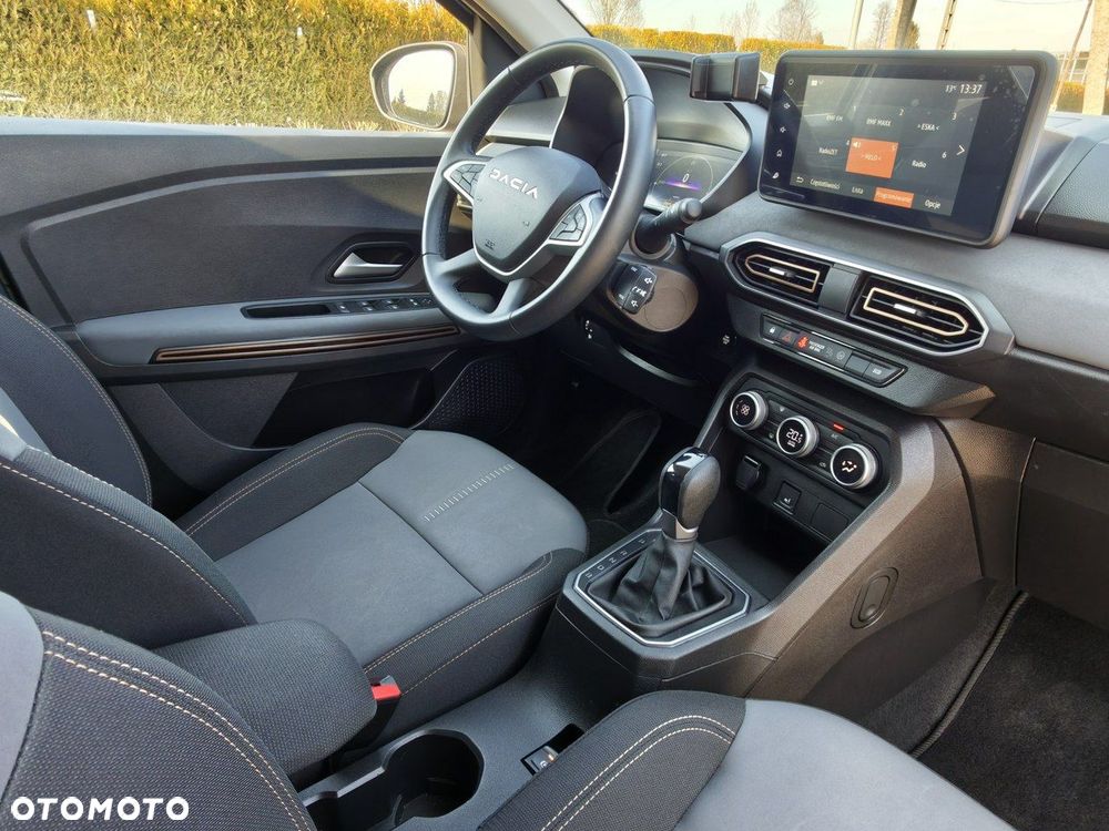 Dacia Jogger 1.6 Full Hybrid 140 Extreme MMT - 24