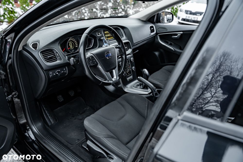 Volvo V40 D2 - 16