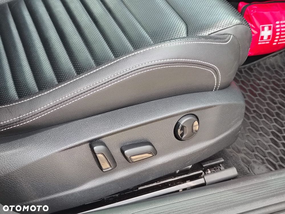 Volkswagen Passat 2.0 TSI Business DSG - 26