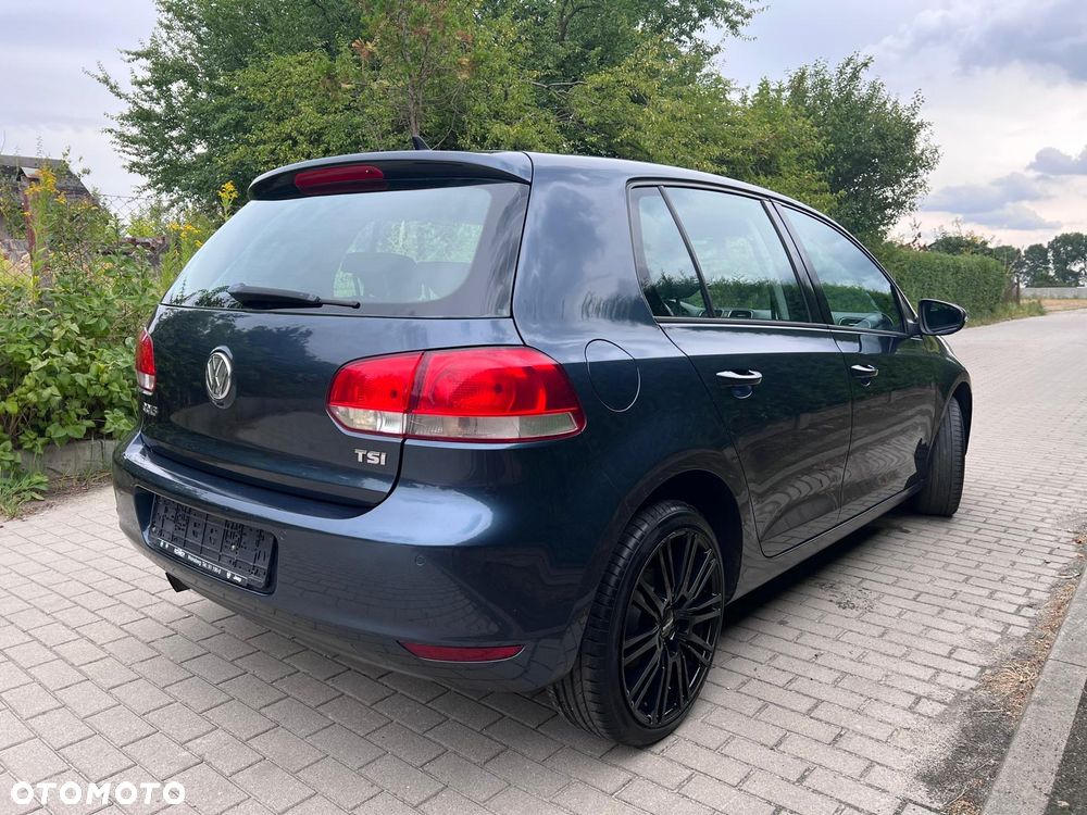 Volkswagen Golf - 8