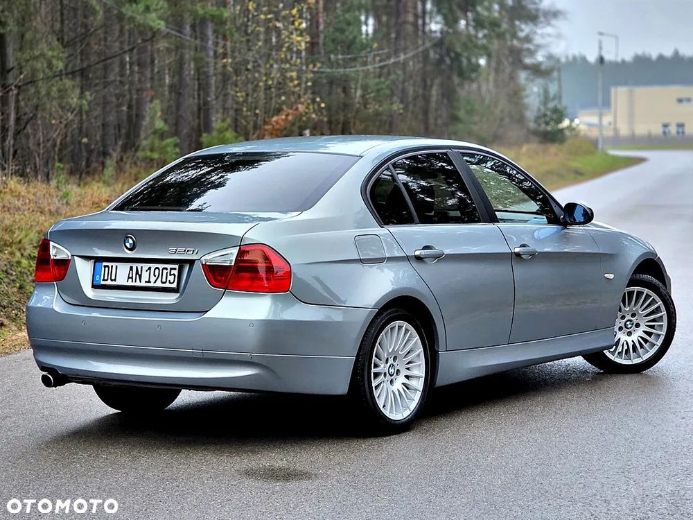 BMW Seria 3 320i - 20