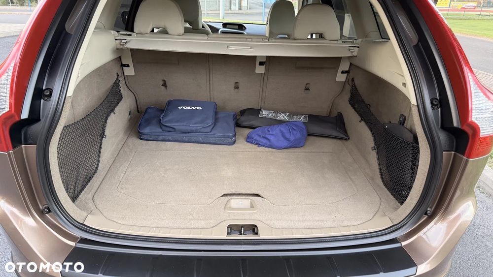 Volvo XC 60 - 24