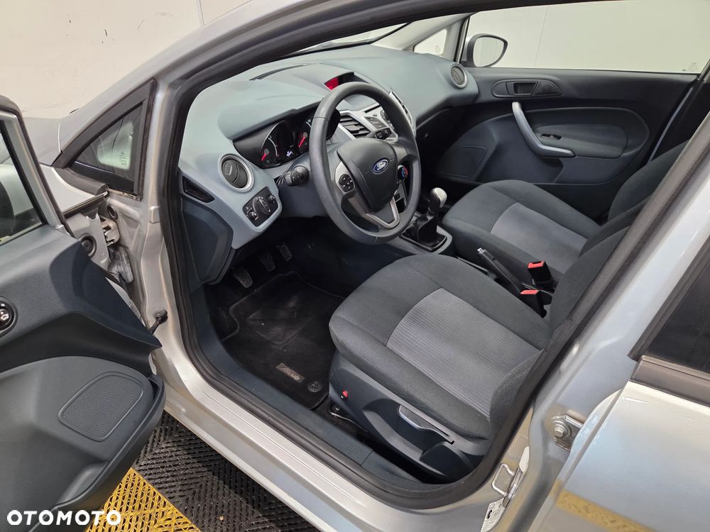 Ford Fiesta 1.25 Trend - 10