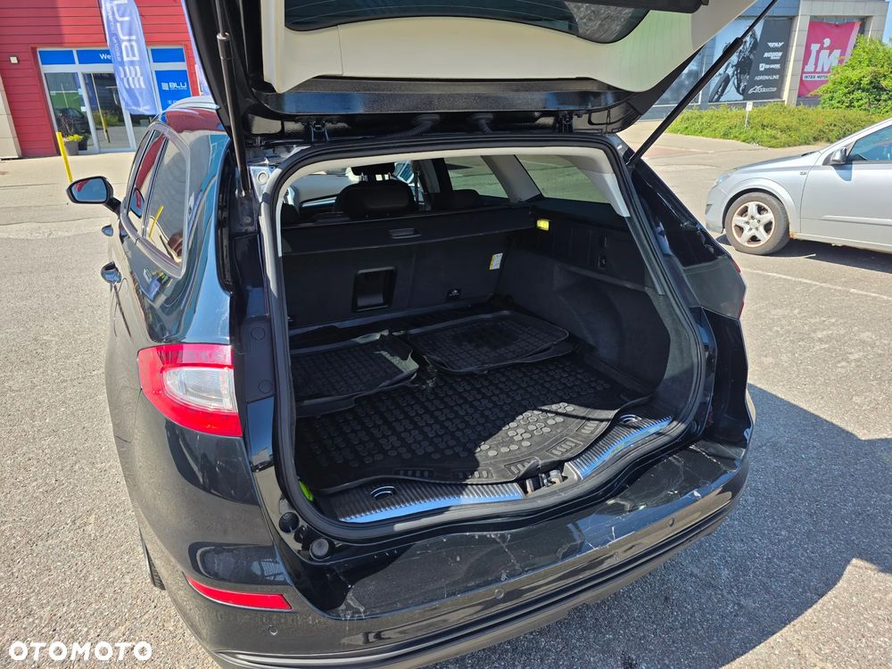 Ford Mondeo - 22