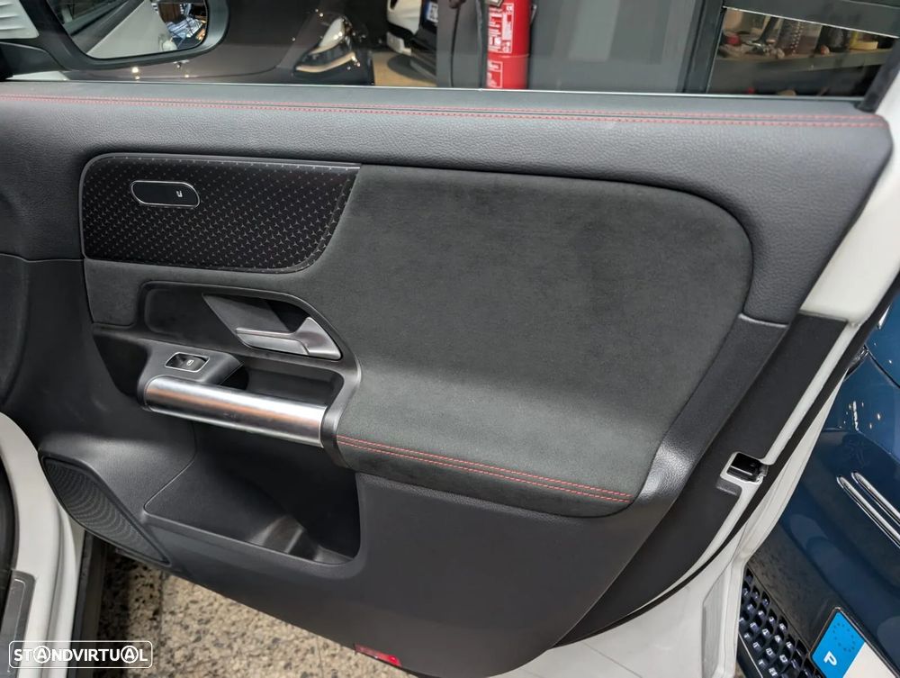 Mercedes-Benz EQA 250+ AMG Line - 11