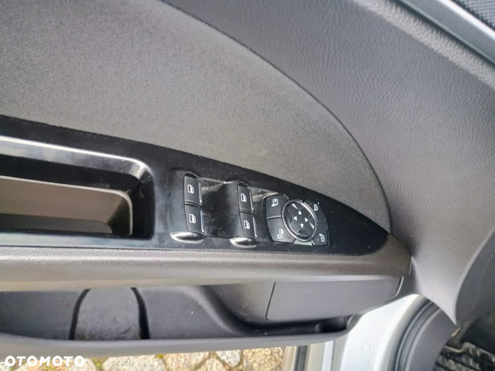 Ford Mondeo 2.0 TDCi Titanium - 13