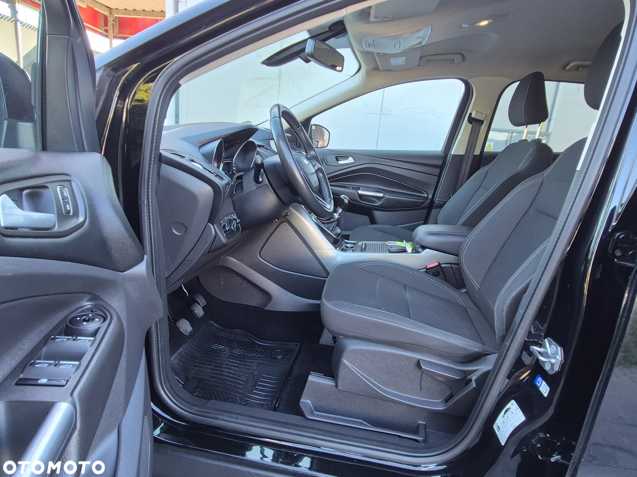 Ford Kuga - 23