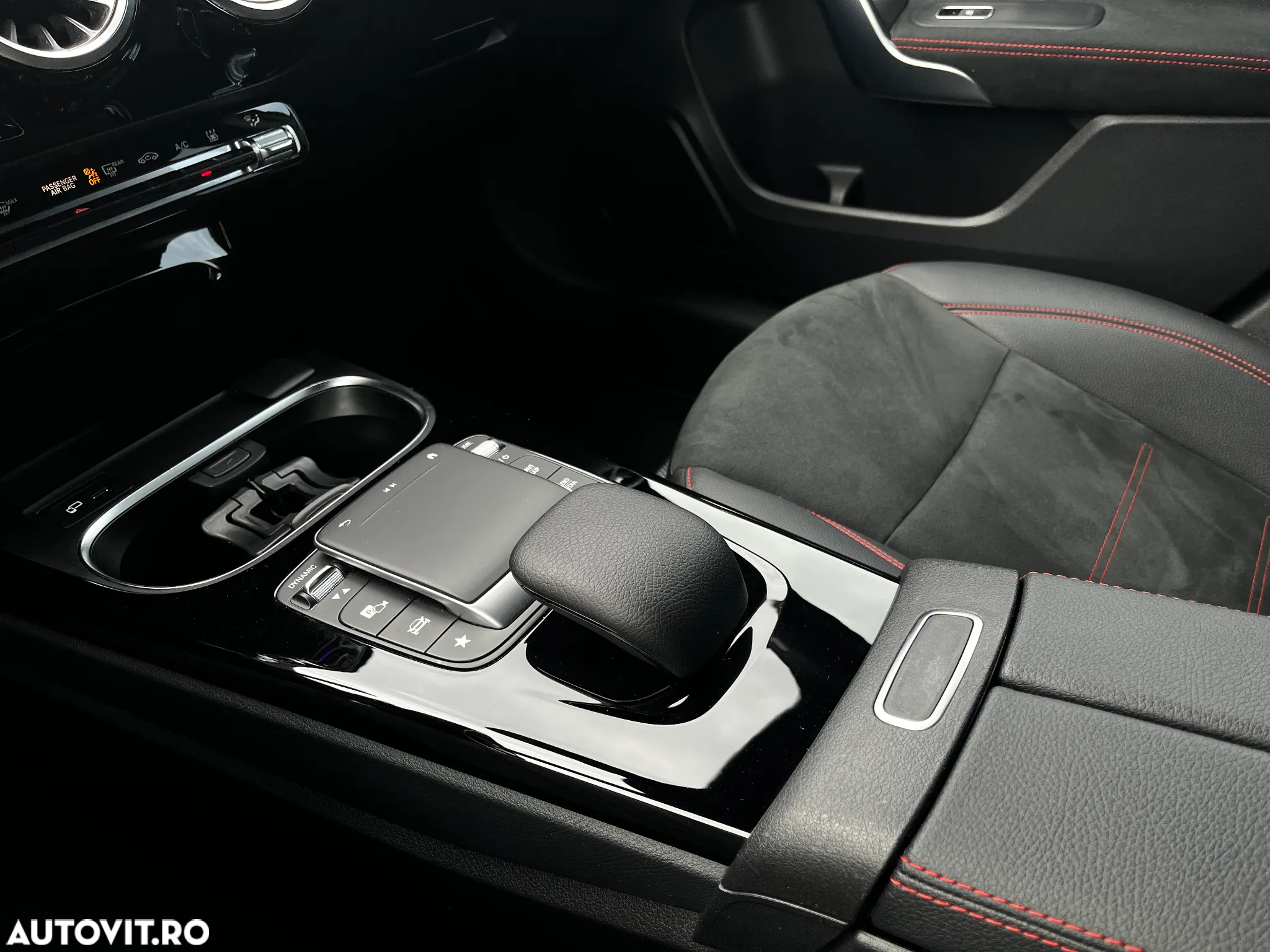 Mercedes-Benz A 250 e 8G-DCT AMG Line - 21