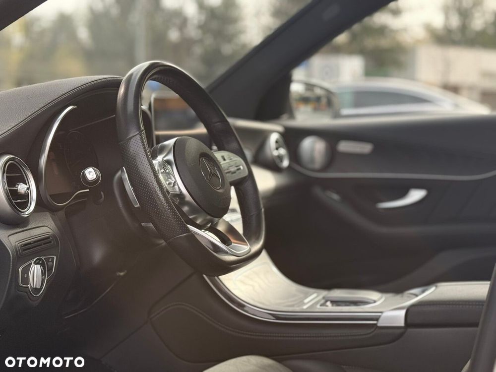 Mercedes-Benz GLC - 4