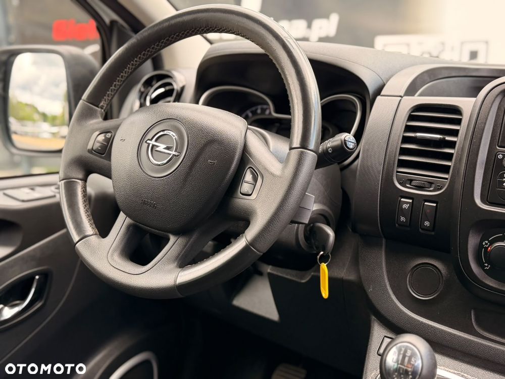 Opel Vivaro - 16