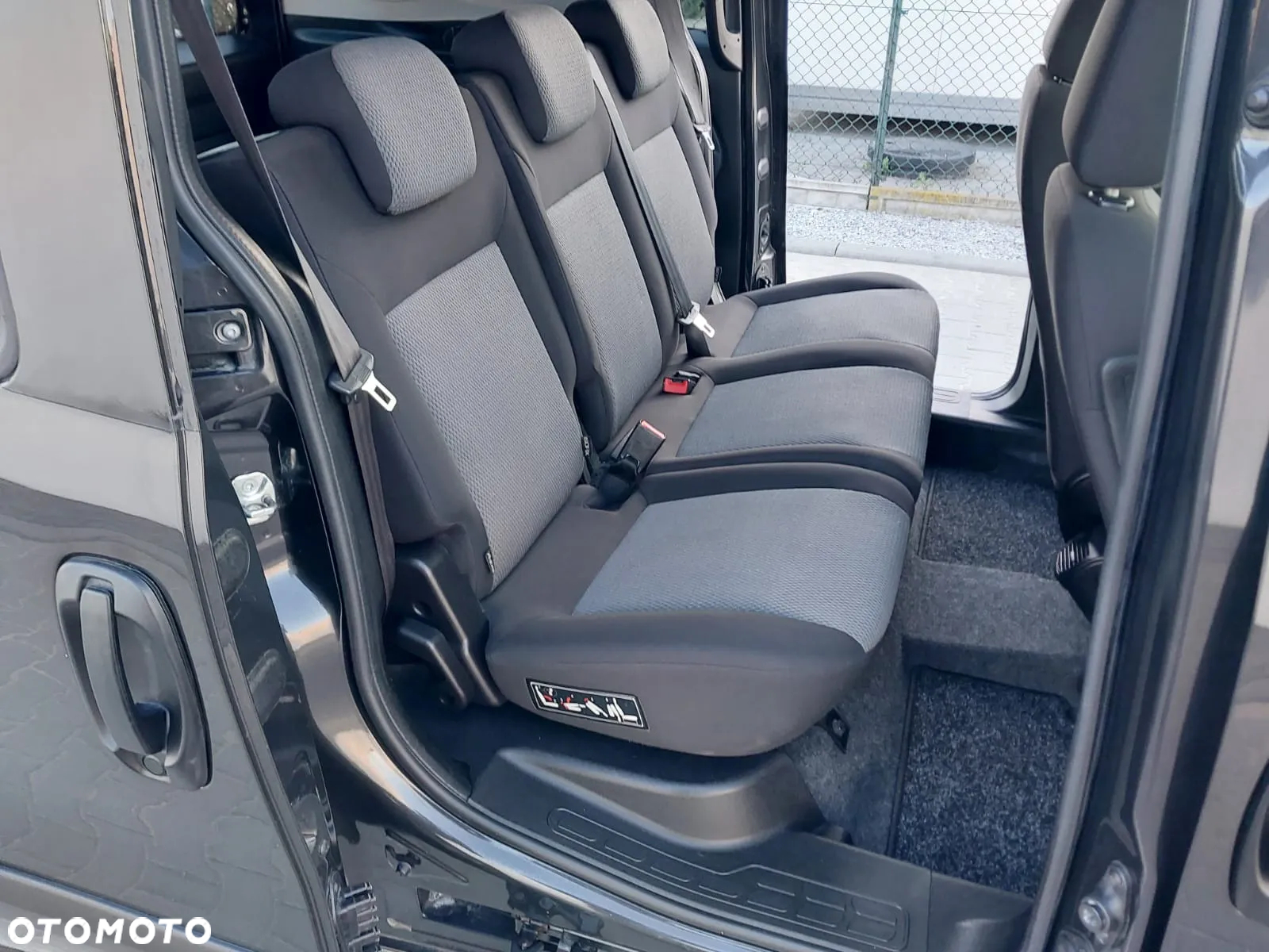 Fiat Doblo 1.4 T-Jet 16V Dynamic - 17