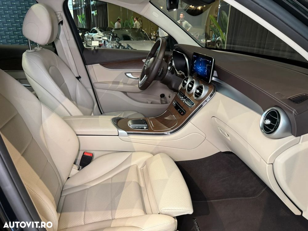 Mercedes-Benz GLC 200 4MATIC 9G-TRONIC AMG Line - 26