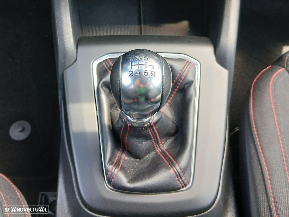 Ford Focus 1.0 EcoBoost MHEV ST-Line - 10