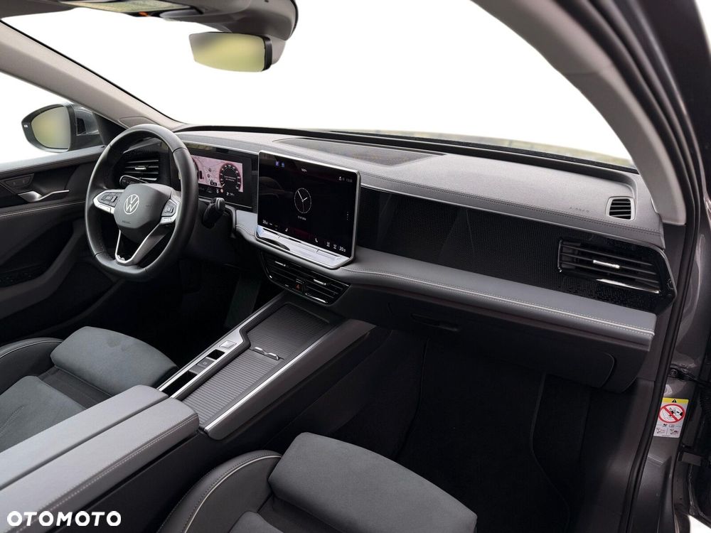 Volkswagen Passat - 16