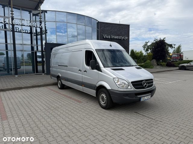 Mercedes-Benz 319
