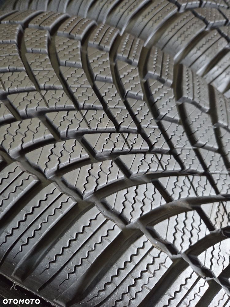 opony używane 205/55R17 Bridgestone BLIZZACK LM 005 - 2