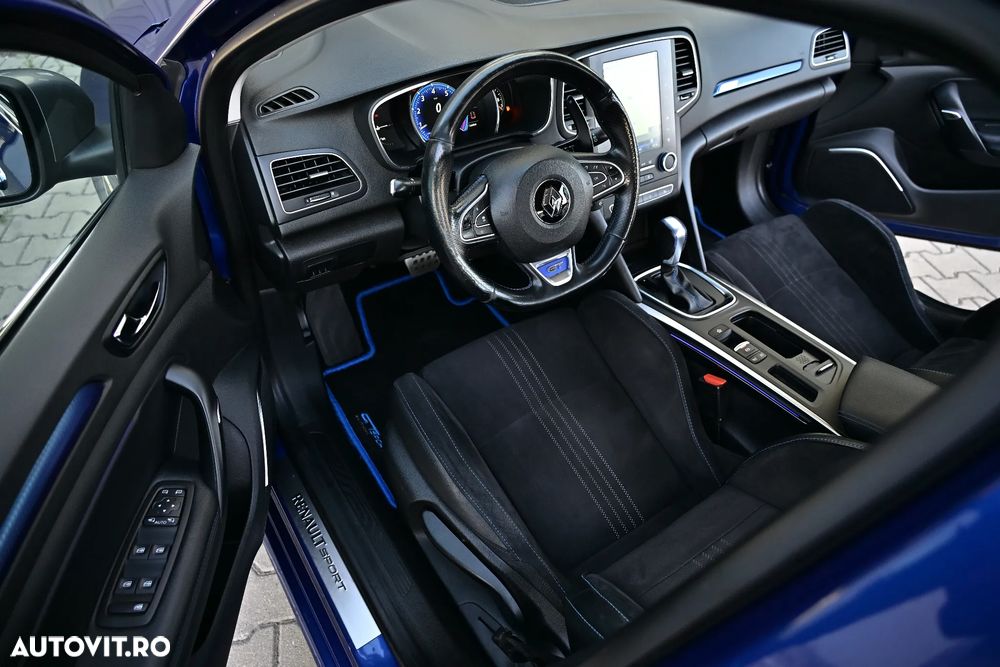 Renault Megane ENERGY TCe 205 EDC GT - 10