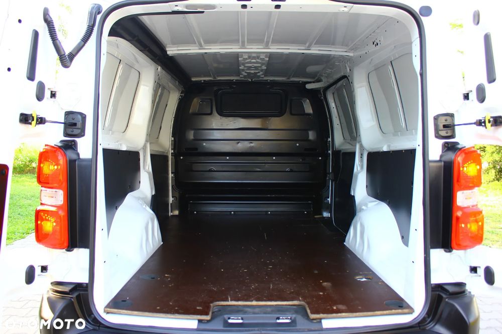 Opel VIVARO 2.0 CDTI LONG DŁUGI 3 OSOBOWY AUTOMAT 8 BIEGOWY NAVIGACJA KAMERA - 27