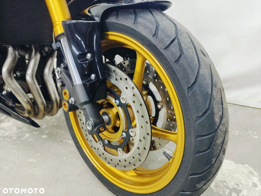 Yamaha FZ8 - 4