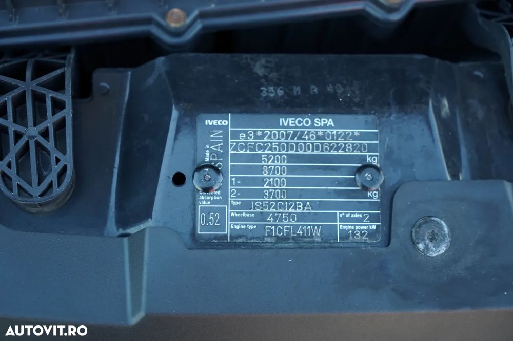 Iveco DAILY 50-180 / CONTAINER 5.5 M / HI-MATIC / ELEVATOR 750 KG / DUBLU / CAMERĂ VEDERE SPATE / GVWR: 5.200 KG / 2019 / IMPORTAT - 33