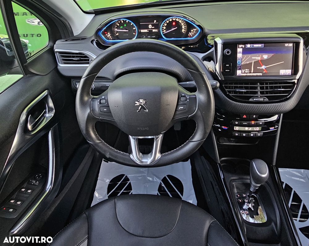 Peugeot 2008 1.2 PureTech Turbo EAT6 S&S Allure - 18