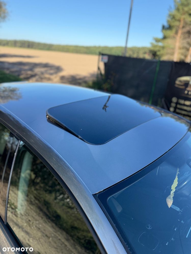 Volkswagen Golf 2.0 TDI DPF BlueMotion Technology Comfortline - 14