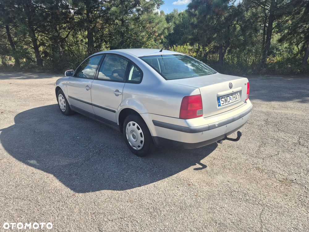 Volkswagen Passat 1.9 TDI GL - 5