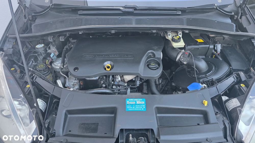 Ford S-Max - 16