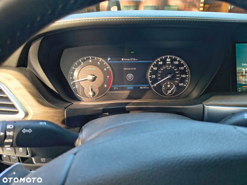 Genesis G90 - 17