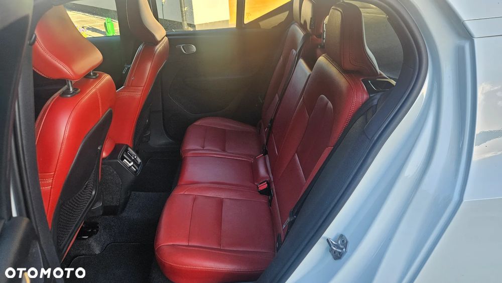 Volvo XC 40 - 22