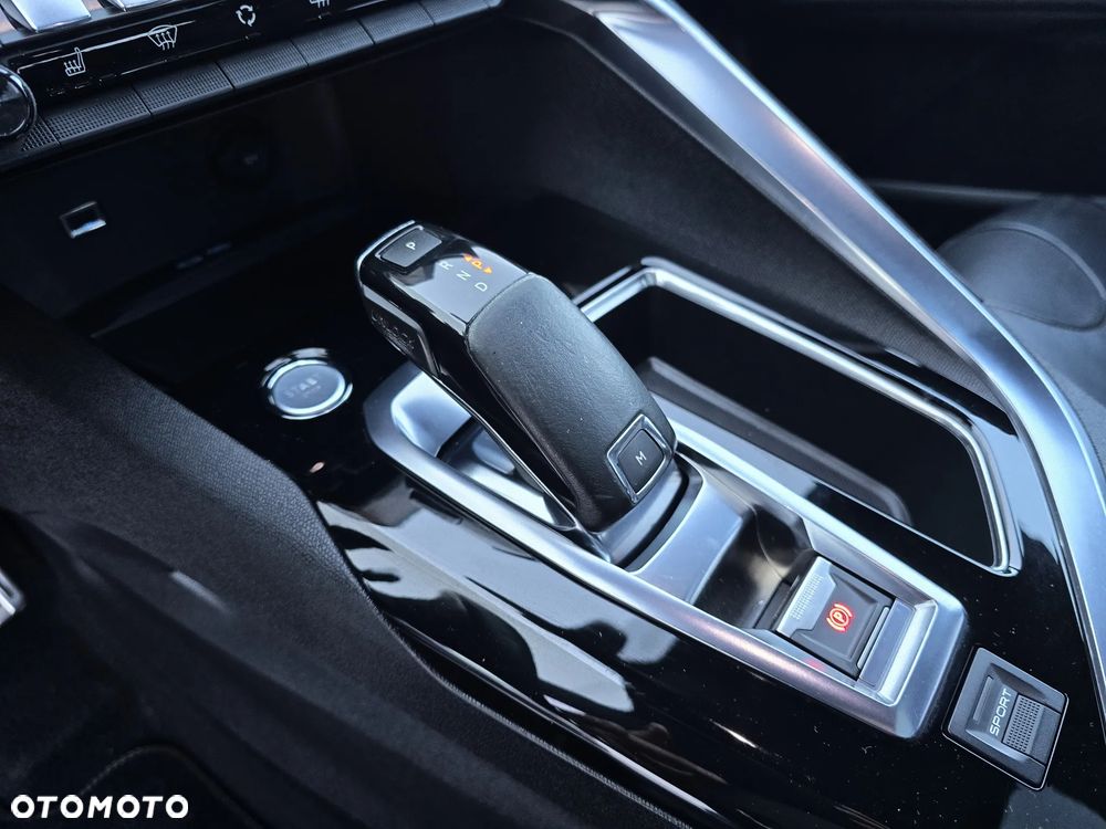Peugeot 3008 2.0 BlueHDi GT S&S EAT8 - 29