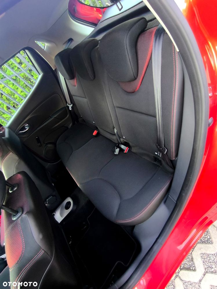 Renault Clio 1.2 16V 75 Expression - 9