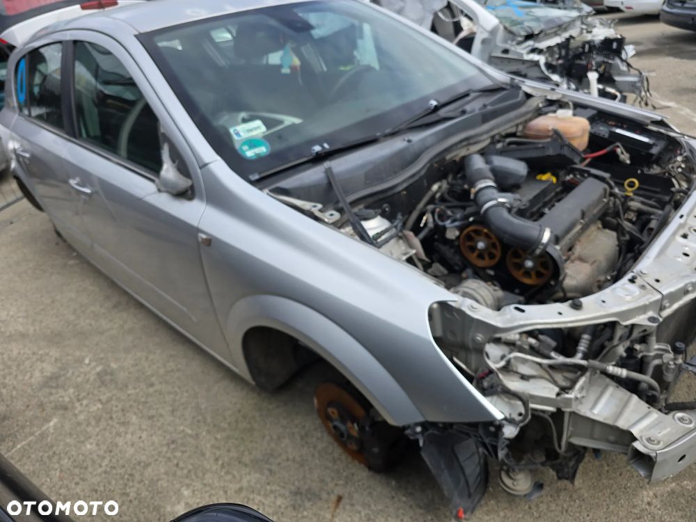 A136 / OPEL ASTRA H / NA CZĘŚCI - 2