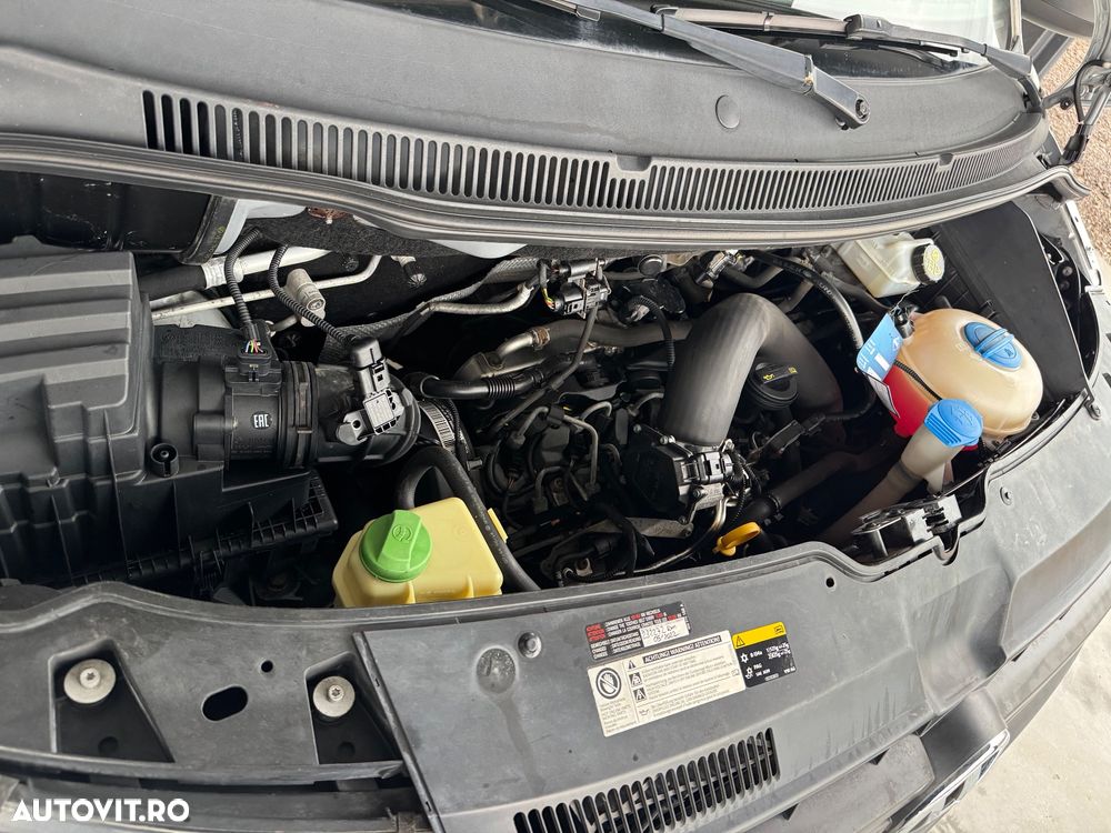 Volkswagen Caravelle - 26