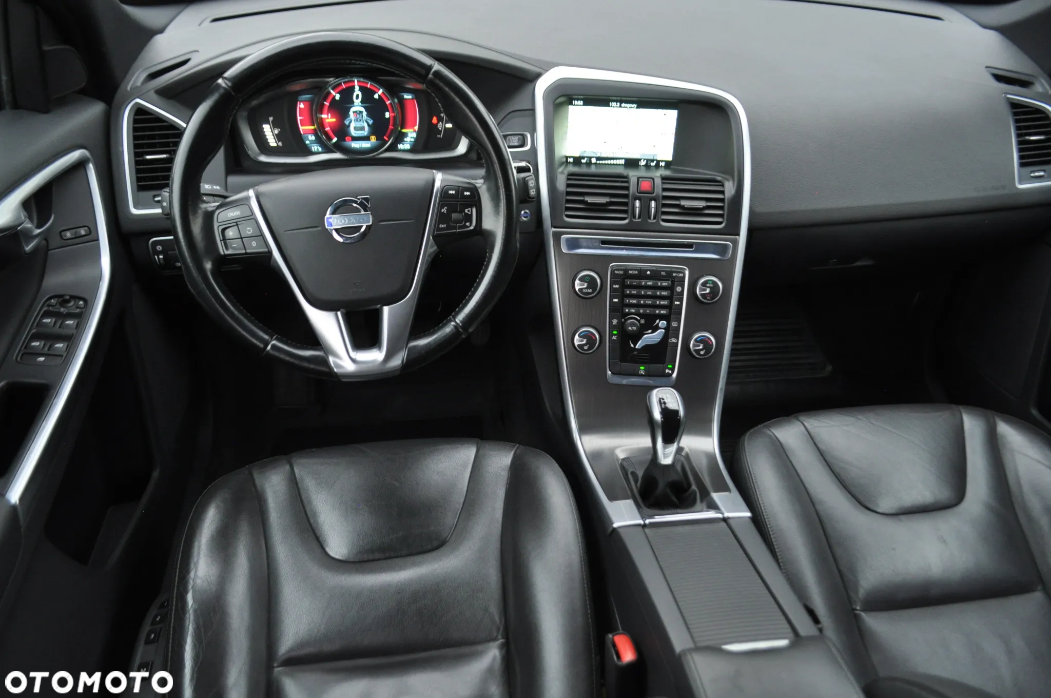 Volvo XC 60 D4 Drive-E Momentum - 11